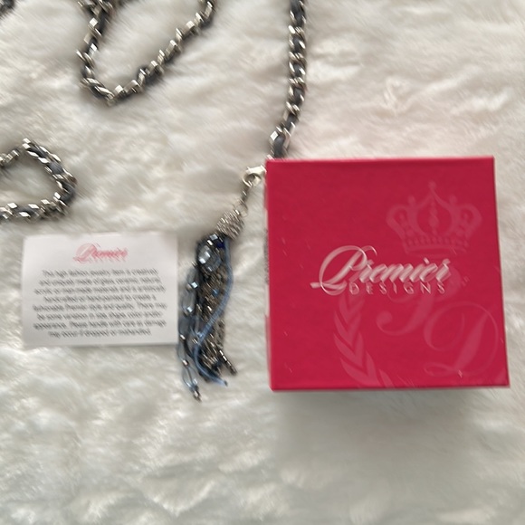 Blue 40” Lariat / Clasp Neckace by Premier Designs (NWOT) - Picture 8 of 8